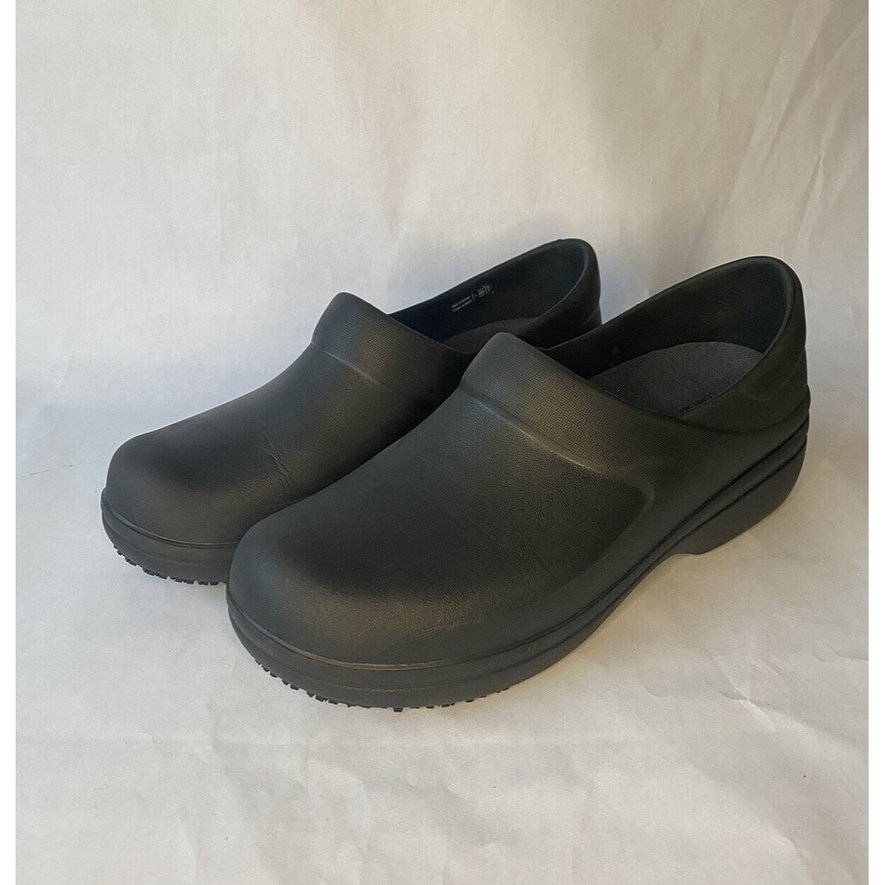 Crocs Women's Size 8 Neria Pro II Clog Slip Resistant Work Shoes Black